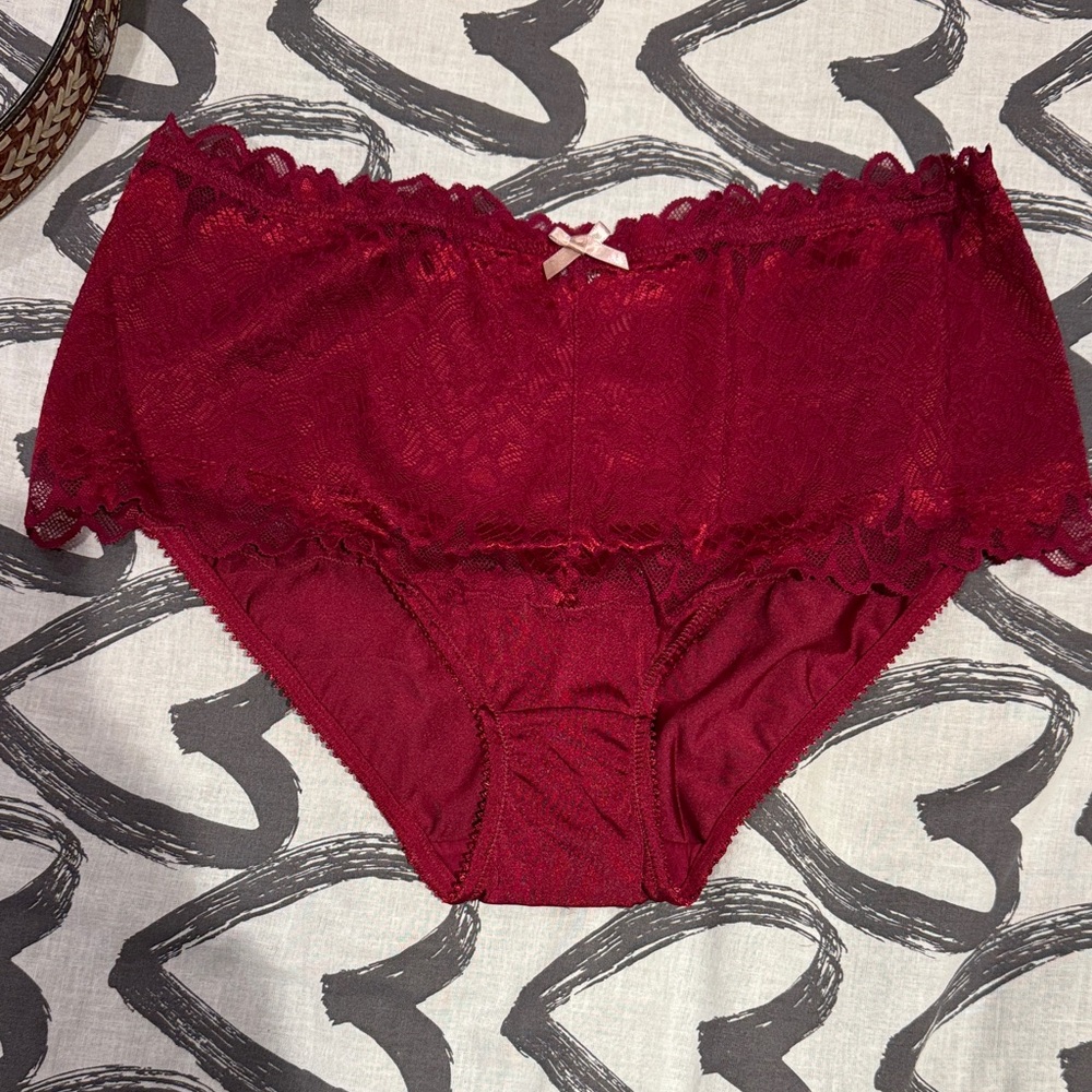 Deesse Lingerie Burgundy Lace Panties
Darn near brand new.